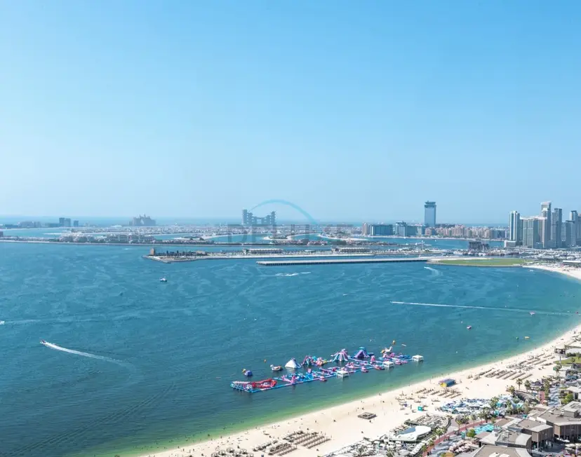 Ain Dubai & Sea Views 2-Bedroom Unit Close to Beach — Shams — photo 22