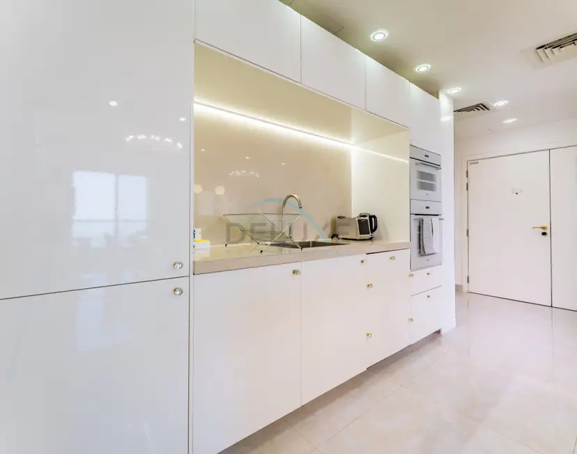 Panoramic Sea and Canal Views from High-Floor 2-Bedroom — Shams — photo 7