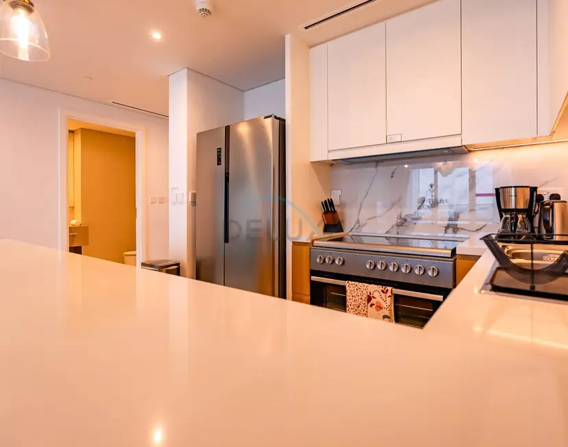 Beachfront Stay with Full Sea Views, Walking Distance to The Walk — La Vie — photo 10