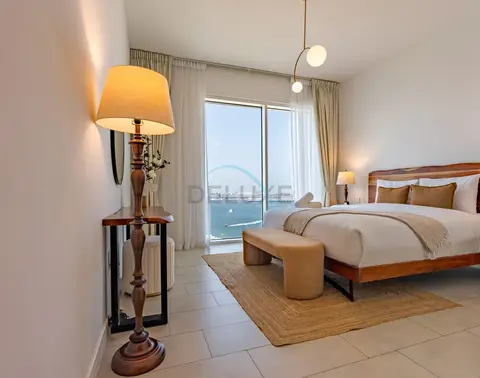 Beachfront Stay with Full Sea Views, Walking Distance to The Walk — La Vie — photo 4