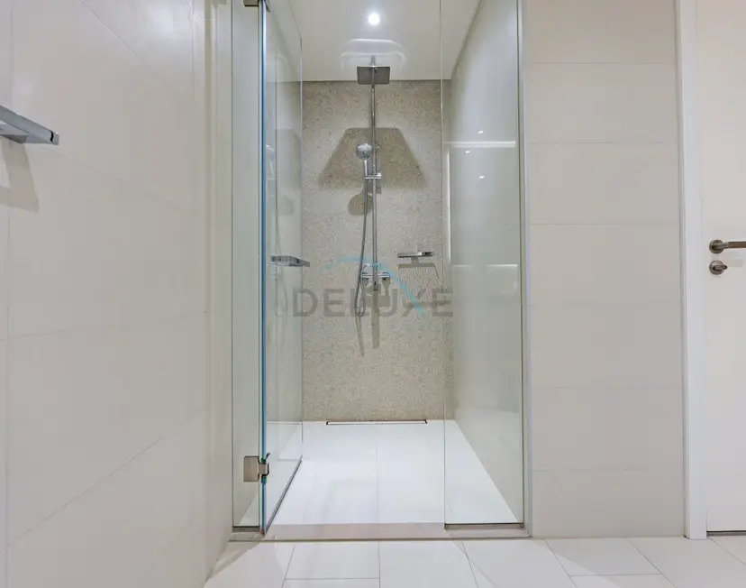 Beachfront Stay with Full Sea Views, Walking Distance to The Walk — La Vie — photo 14