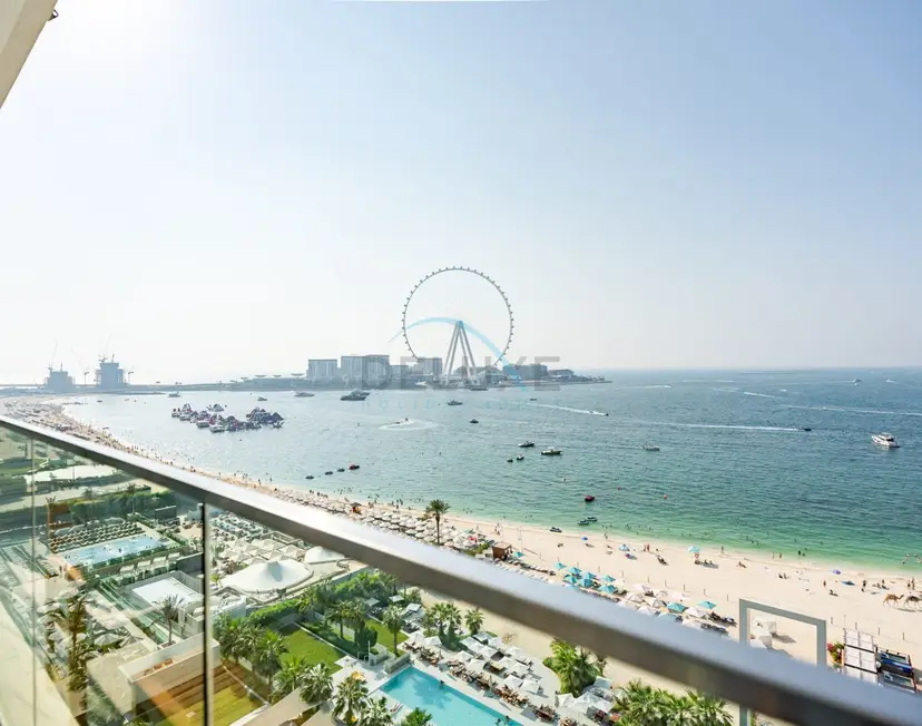 Beachfront Stay with Full Sea Views, Walking Distance to The Walk — La Vie — photo 20
