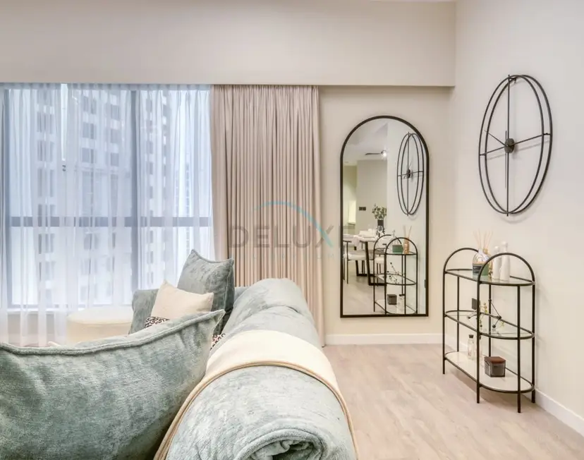 High-Floor 2-Bedroom, Just a Stone’s Throw from the Tram — Sadaf — photo 8
