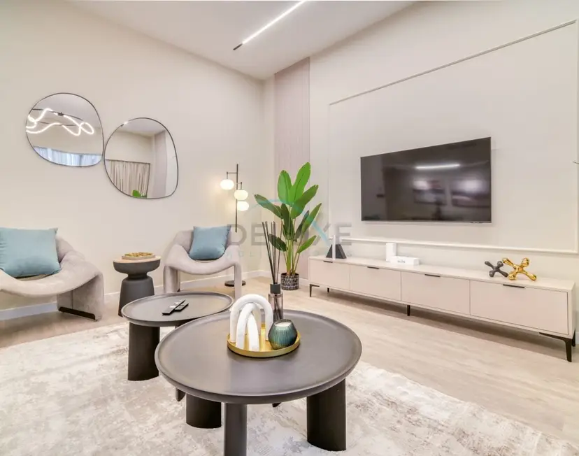 High-Floor 2-Bedroom, Just a Stone’s Throw from the Tram — Sadaf — photo 12