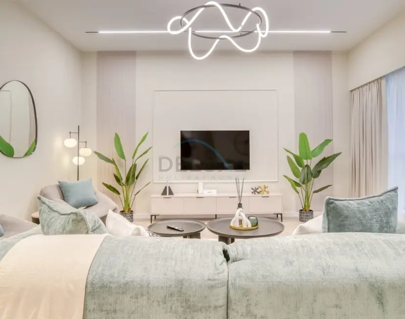 High-Floor 2-Bedroom, Just a Stone’s Throw from the Tram — Sadaf — photo 15