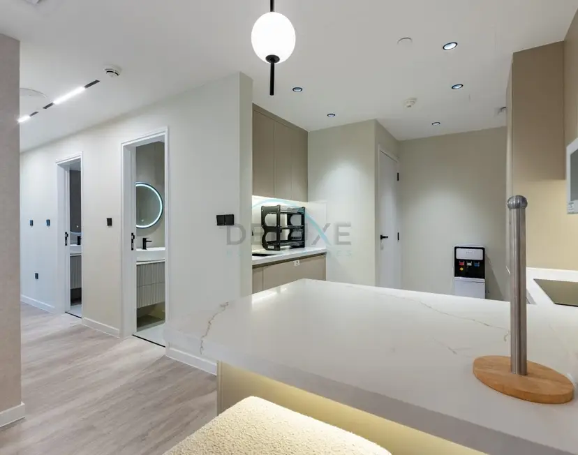 High-Floor 2-Bedroom, Just a Stone’s Throw from the Tram — Sadaf — photo 21