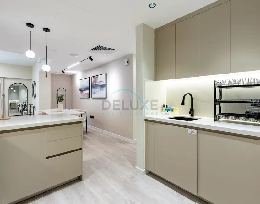 High-Floor 2-Bedroom, Just a Stone’s Throw from the Tram — Sadaf — photo 23