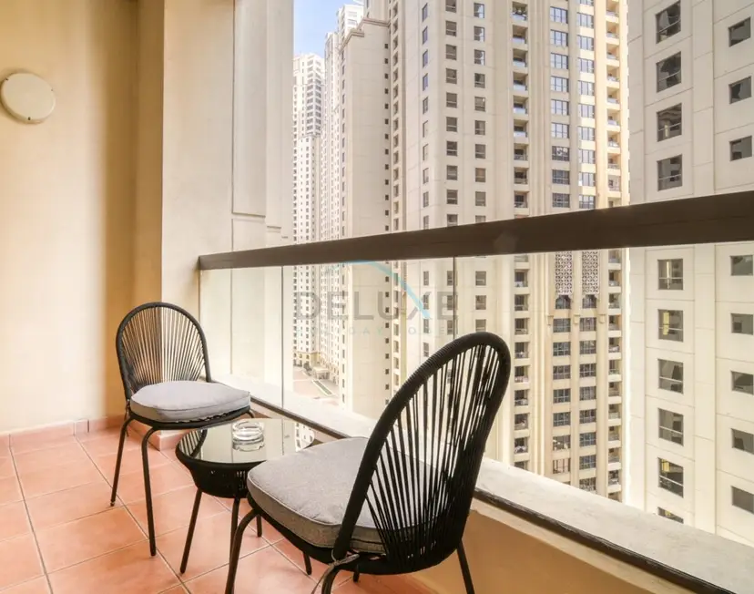 High-Floor 2-Bedroom, Just a Stone’s Throw from the Tram — Sadaf — photo 4