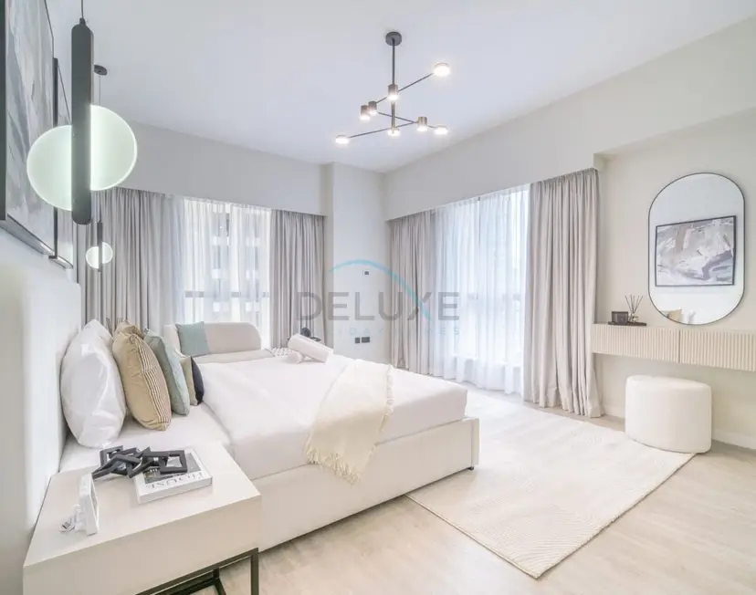 High-Floor 2-Bedroom, Just a Stone’s Throw from the Tram — Sadaf — photo 27