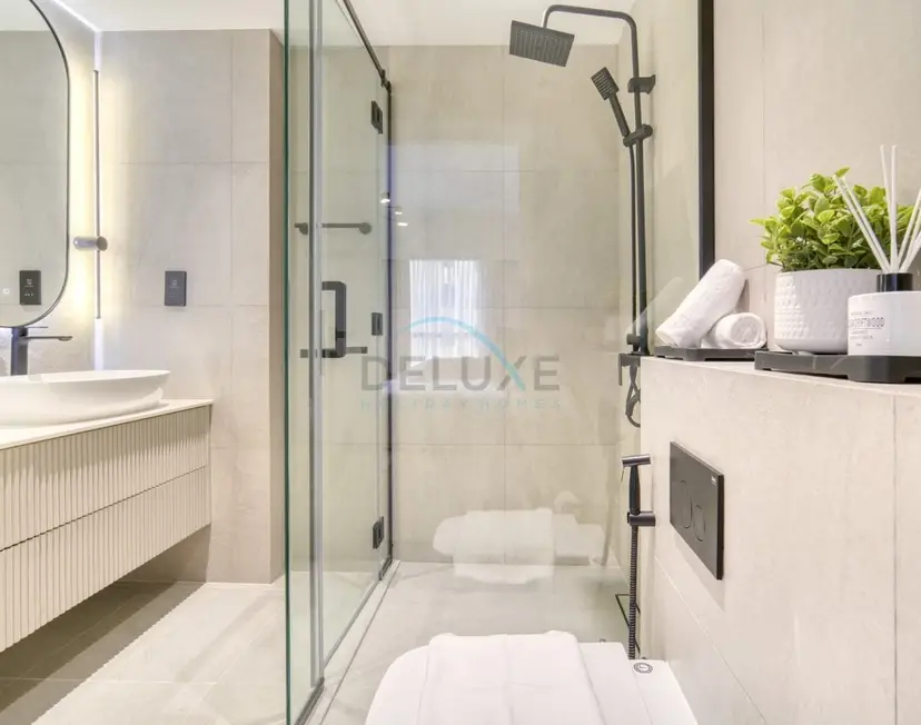 High-Floor 2-Bedroom, Just a Stone’s Throw from the Tram — Sadaf — photo 39