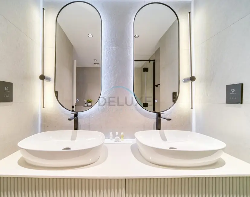 High-Floor 2-Bedroom, Just a Stone’s Throw from the Tram — Sadaf — photo 40