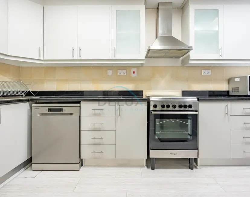 Upscale 2-Bedroom — Shams — photo 23